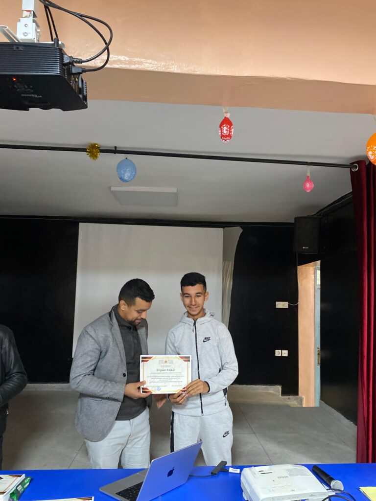 زاوية إبن احميدة…..إختتام فعاليات تدريب أساس دورة دجنبر 2025 بدار الشباب زاوية إبن احميدة. 2 1000405824