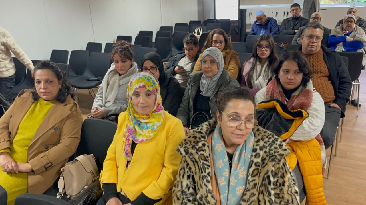 بالصور: المدرسة الوطنية للتجارة والتسيير بمراكش تحتضن مناقشة أطروحة دكتوراه حول الابتكار المفتوح في قطاع السيارات بالمغرب 7 1000406419