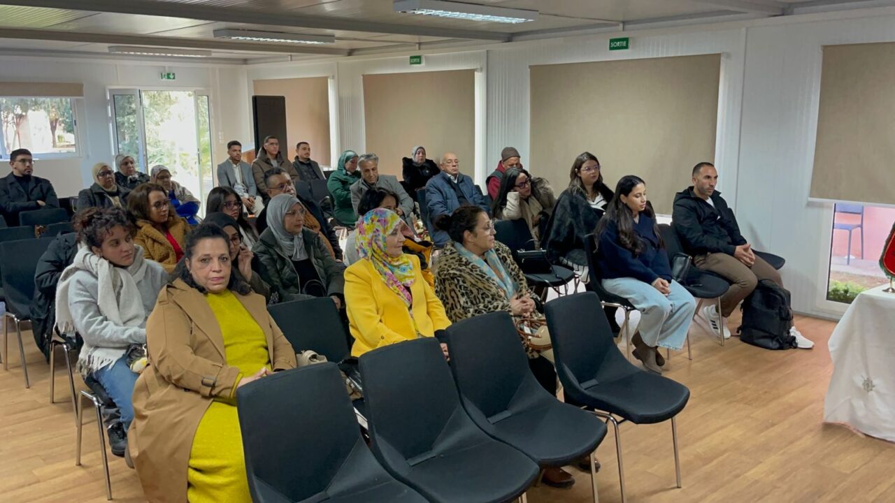 بالصور: المدرسة الوطنية للتجارة والتسيير بمراكش تحتضن مناقشة أطروحة دكتوراه حول الابتكار المفتوح في قطاع السيارات بالمغرب 8 1000406420