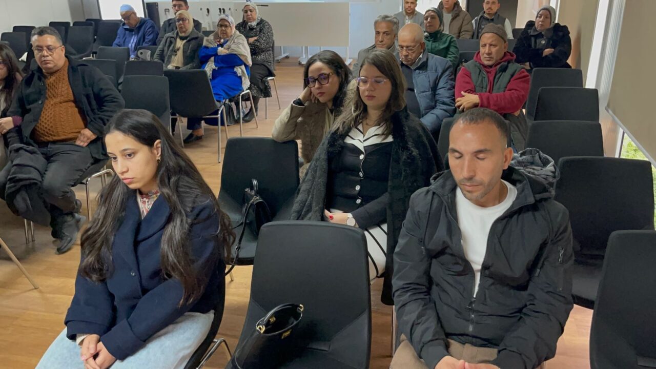 بالصور: المدرسة الوطنية للتجارة والتسيير بمراكش تحتضن مناقشة أطروحة دكتوراه حول الابتكار المفتوح في قطاع السيارات بالمغرب 9 1000406421