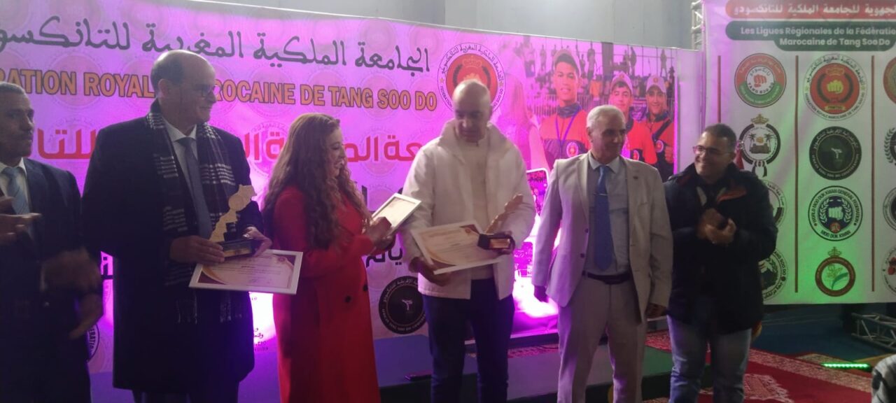 الرياضة تكرم الفن: تكريم الشرقي السروتي من طرف رئيس الجامعة الملكية المغربية للتانكسودو، وشكر موصول للأستاذ نور الدين الترابي 2 1000406655