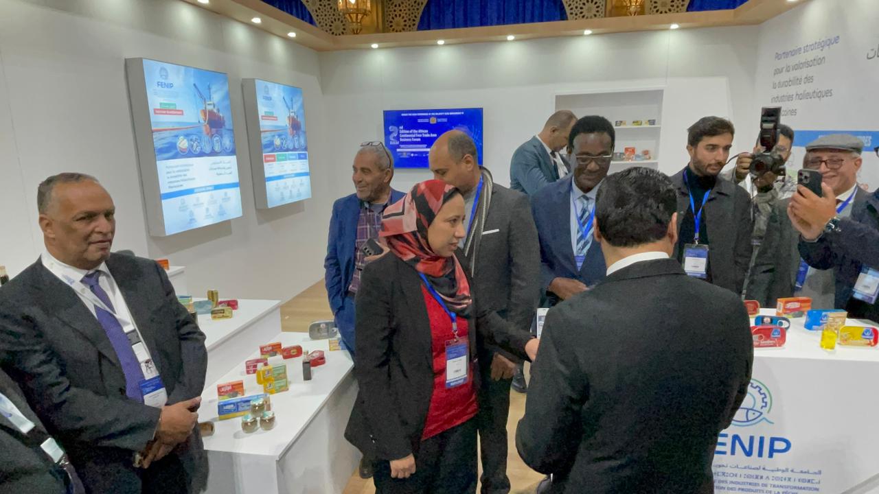 بالصور: حبت شيبتة محمد، رئيس غرفة التجارة والصناعة والخدمات لجهة الداخلة–وادي الذهب، يحضر بمراكش النسخة الثانية لملتقى الأعمال الإفريقي ويؤكد دعمه للصناعة والتجارة بالجهة 4 1000406756