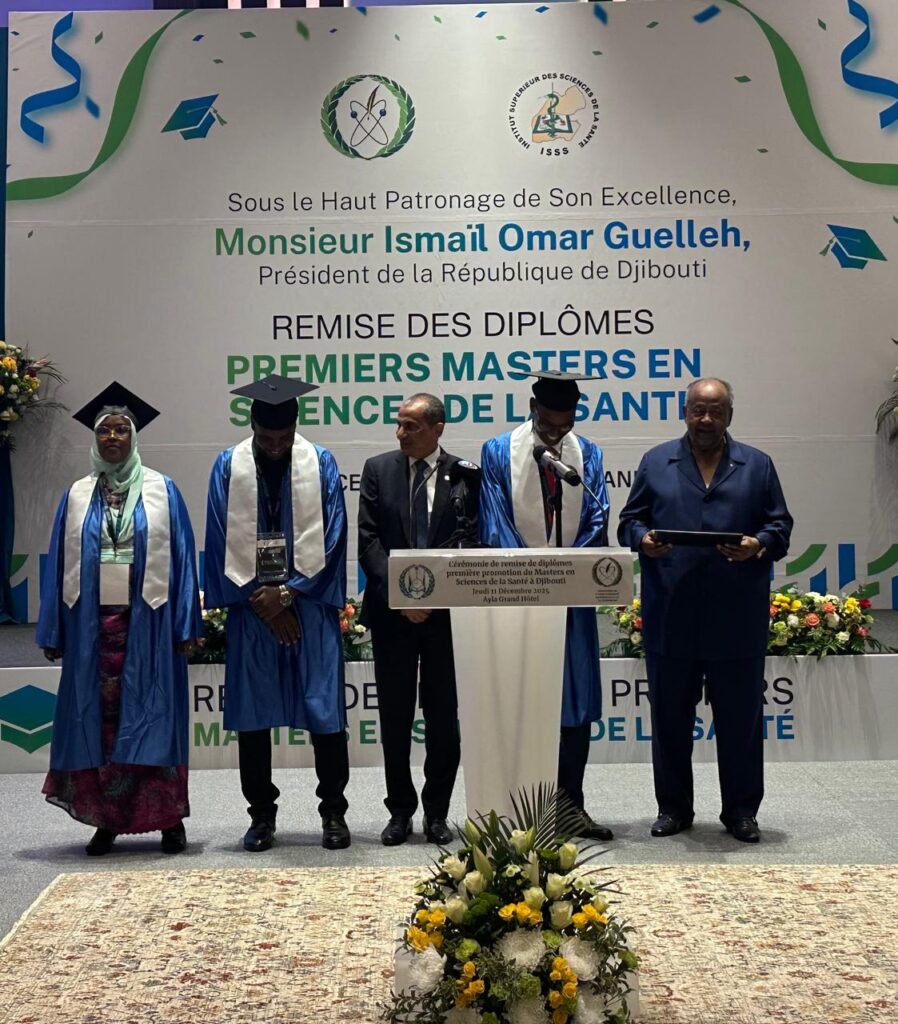 جامعة الحسن الأول – سطات ضيف شرف، في حفل رسمي برئاسة فخامة رئيس جمهورية جيبوتي. 6 1000406908