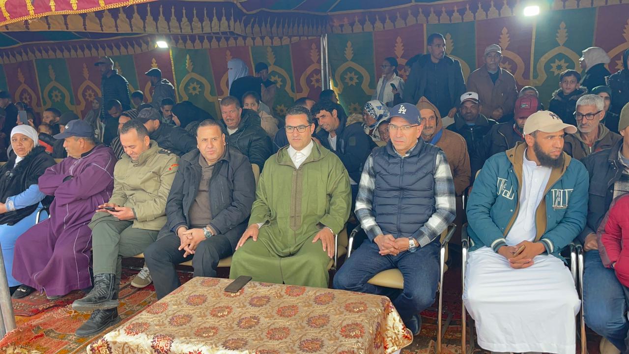 بالصور : ساكنة جماعة الويدان تُشيد بعمل رئيس الجماعة عبدالله الناجي: “أين كنت من زمان؟” 6 1000407233