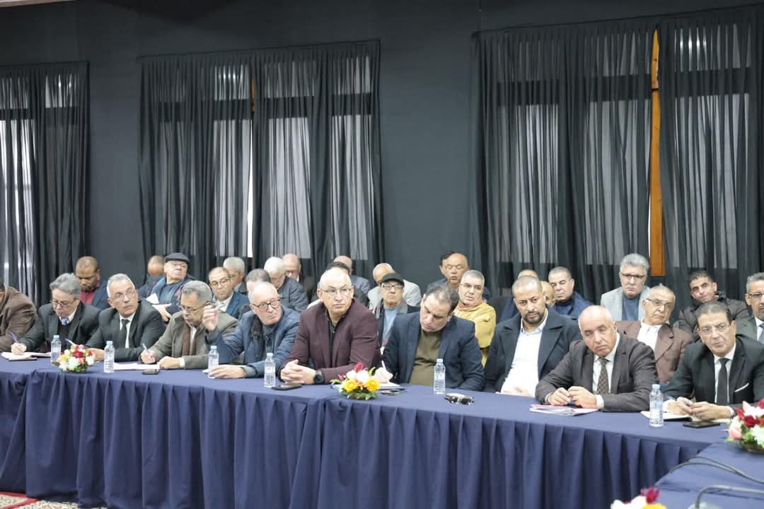 نزار بركة الأمين العام لحزب الإستقلال، يترأس اجتماع موسع لمجلس المفتشين ، لمناقشة التطورات الإيجابية التي تعرفها القضية الوطنية،و الوضع الحزب وطنيا استعدادا للإستحقاقات الإنتخابية المقبلة . 6 1000407591