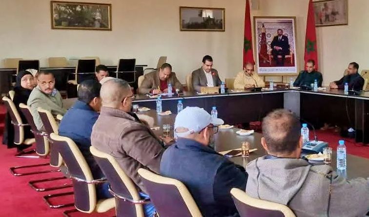 بالصور : برئاسة عبد الله الناجي.. مجلس جماعة الويدان يعقد دورة استثنائية لمراجعة القرارات الجبائية 4 1000408141