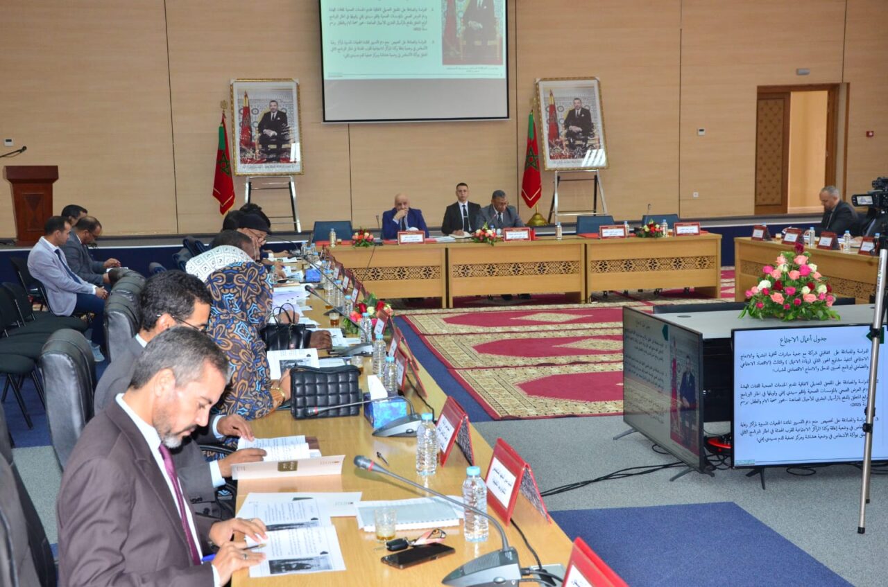 سيدي إفني : عامل الإقليم يترأس الاجتماع الثالث للجنة الإقليمية للتنمية البشرية 3 1000408601