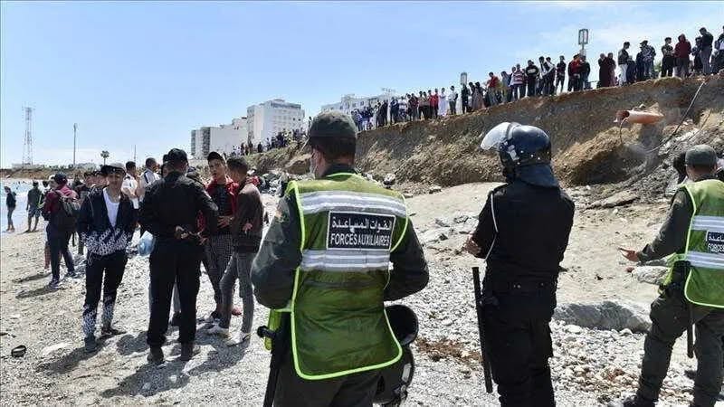 القوات العمومية تجهض محاولة للاقتراب من السياج المحيط بمدينة سبتة المحتلة. 2 1000409668