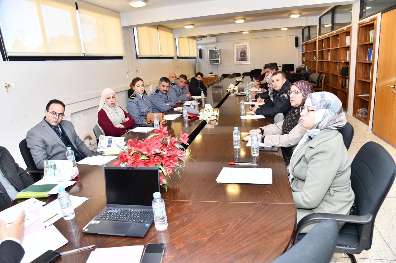 اللجنة المحلية للتكفل بالنساء والأطفال ضحايا العنف بوزان تعقد اجتماعها الدوري الرابع لسنة 2025 15 1000410389