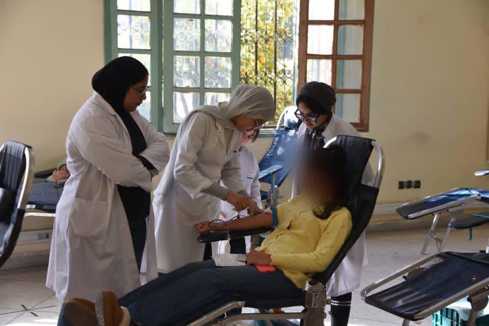 مراكش: جمعية قافلة المستقبل بشراكة مع الوكالة المغربية للدم ومشتقاته ومجلس مقاطعة المنارة تنظم حملة للتبرع بالدم دعماً لمخزون “الحياة” + صور 4 1000411777