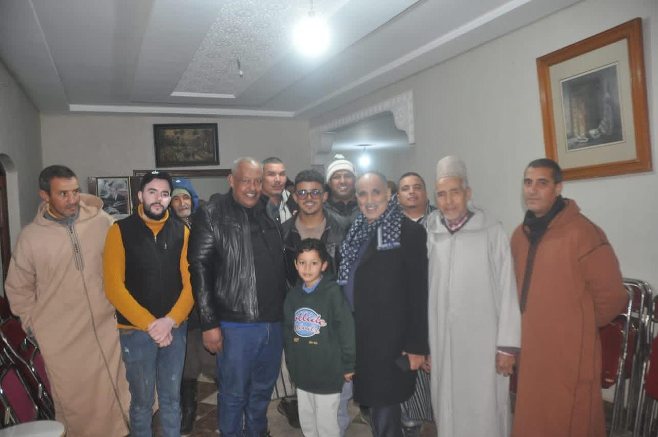 بالصور : الفرع المحلي لحزب الاستقلال بأوريكة يعقد لقاءً تواصليًا بحضور النائب البرلماني محمد أدموسى وقيادات حزبية 5 1000418238