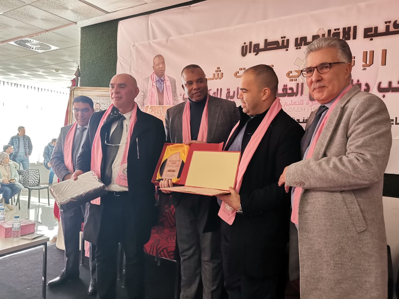 يوسف علاكوش يترأس المؤتمر الإقليمي للجامعة الحرة للتعليم بتطوان تحت شعار "تجديد الهياكل وتشبيب النخب دفاعا عن الحقوق وحماية للمكتسبات". 6 1000418449