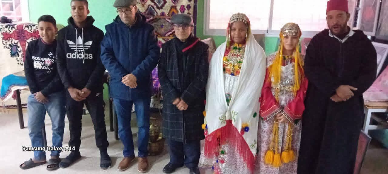 بوابة الصحراء المغربية تحتفي بديوان "على ألواح من طين " 8 1000419553