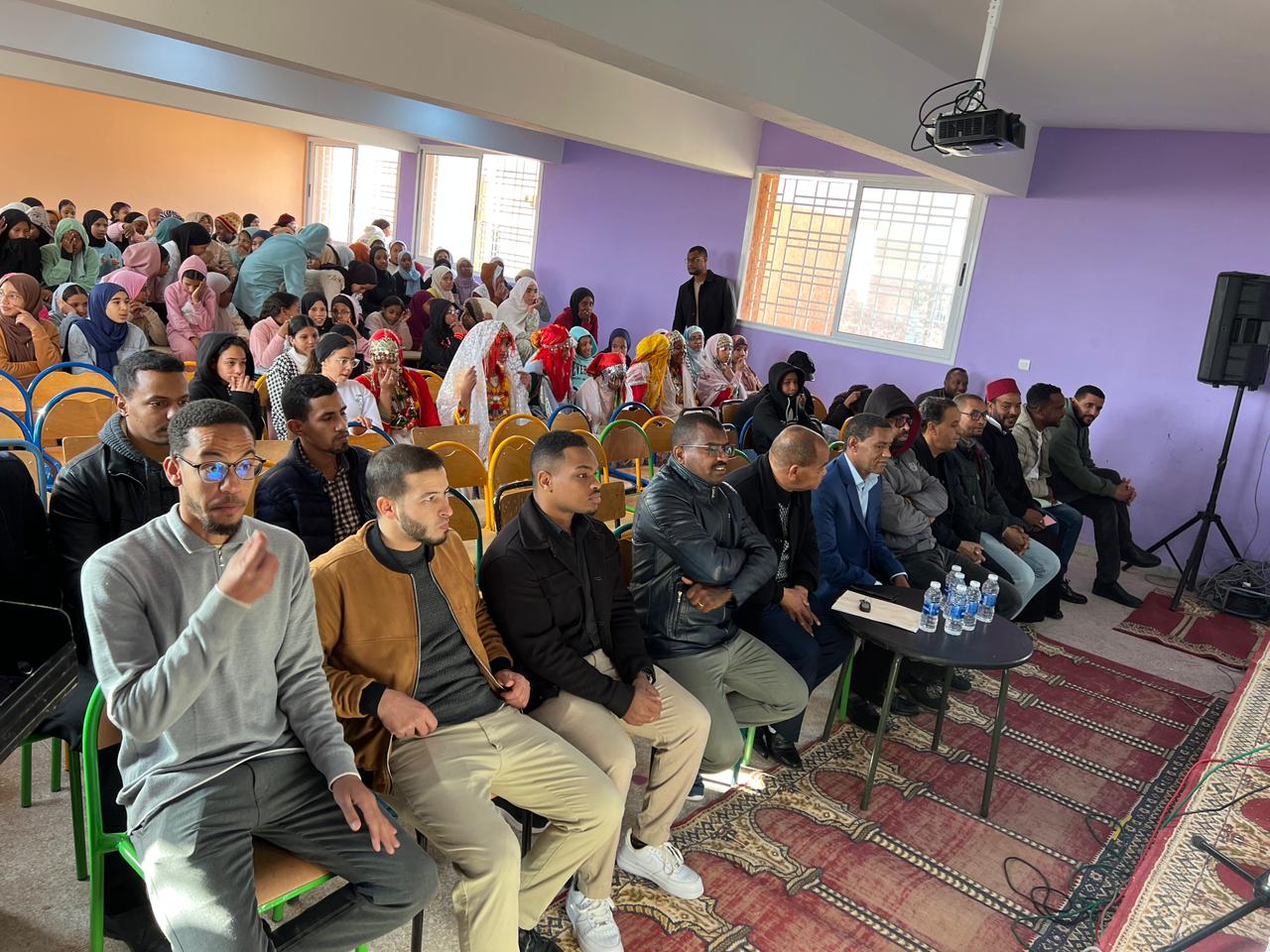 بوابة الصحراء المغربية تحتفي بديوان "على ألواح من طين " 16 1000419561