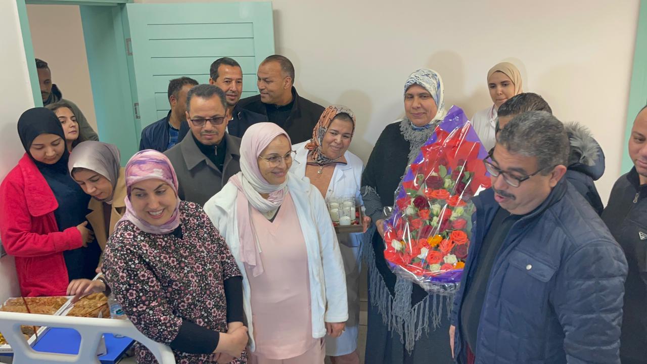 بالصور / الدكتور مصطفى كريرات، المندوب الإقليمي للصحة بمراكش، يشيد بأول ولادة ناجحة بالمركز الصحي بواحة سيدي إبراهيم بمراكش 5 1000419624 1