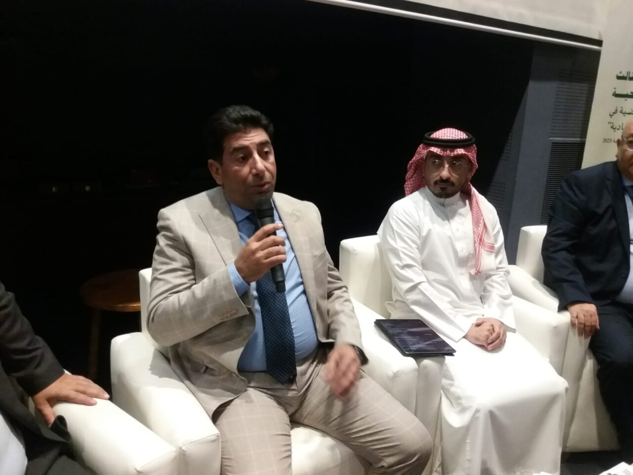 ملتقى بطنجة يناقش دور السياحة الرياضية في تعزيز التنمية الاقتصادية. 4 1000419965