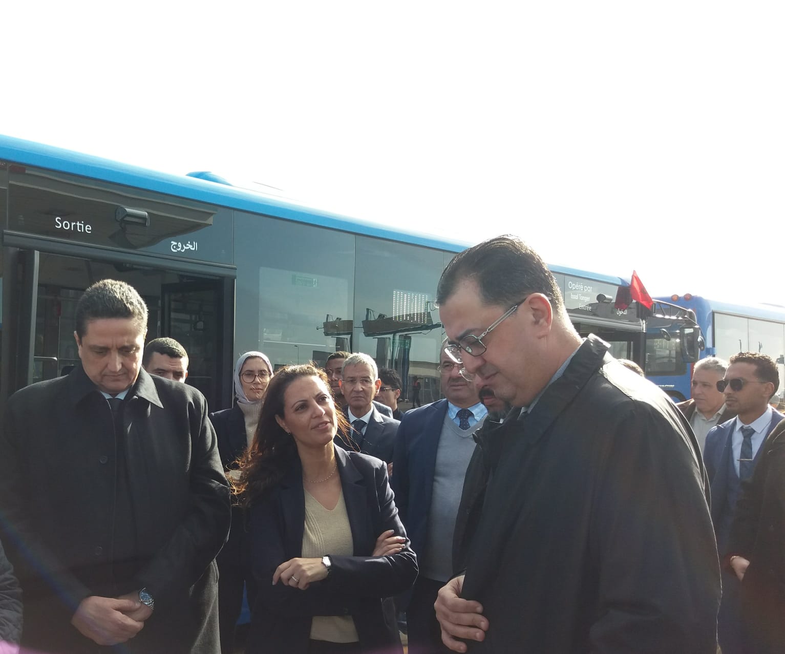 الوالي التازي يعطي الانطلاقة الرسمية للحافلات الذكية بطنجة 1 IMG 20251214 WA0055