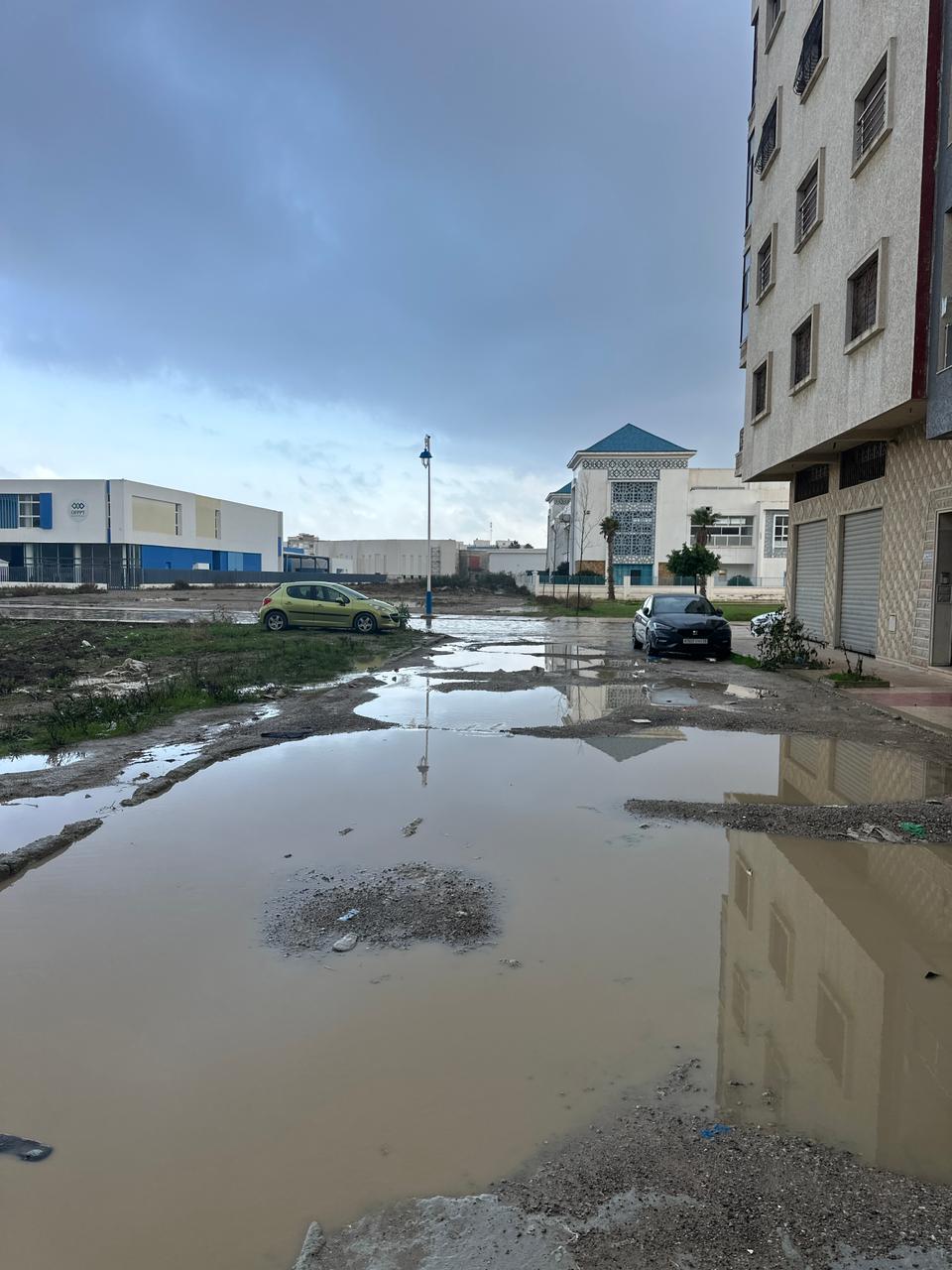 حي ام كلثوم نسخة من قندهار رغم وجود ثلاث اتفاقيات يمكن من خلالها فك العزلة عنه 1 IMG 20251214 WA0117