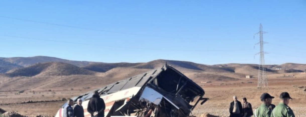 الناظور : حافلة تنقلب في تزطوطين: 8 إصابات وسلامة الركاب تحت الأضواء 1 IMG 5711