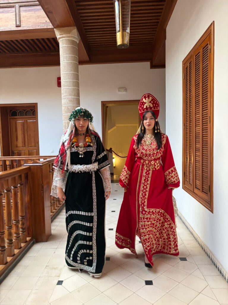 فريدة بيجوان تعيد الحياة "للكسوة الكبيرة " بلمسة أمازيغية 3 b7c00a60 ec6e 4df5 92c2 a038101b33ff