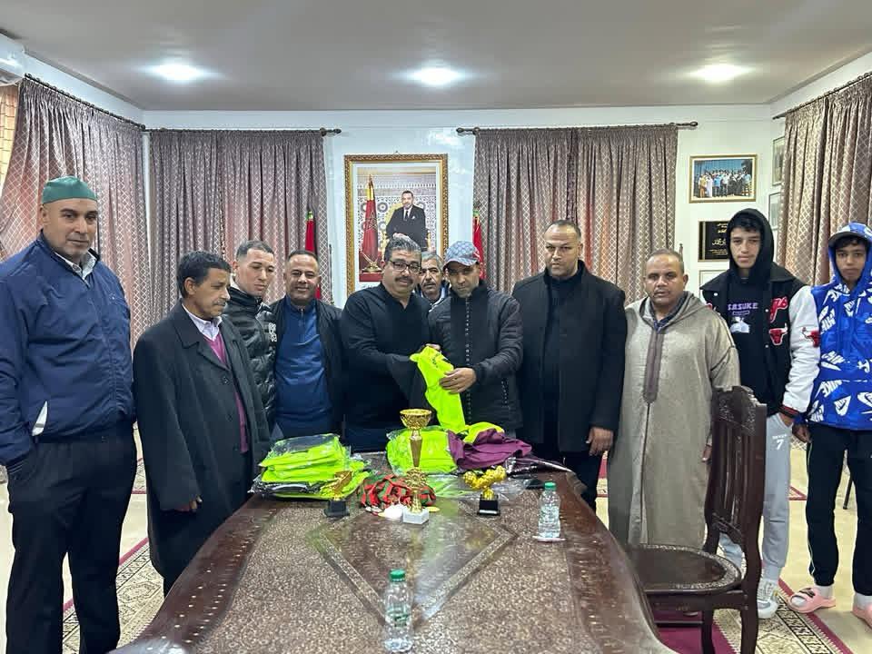 بالصور: المجلس الجماعي لواحة سيدي إبراهيم بمراكش يدعم جمعية بورات الحمرين بلعكيد 2 تعزيزًا للأنشطة الرياضية المحلية 4 1000422873