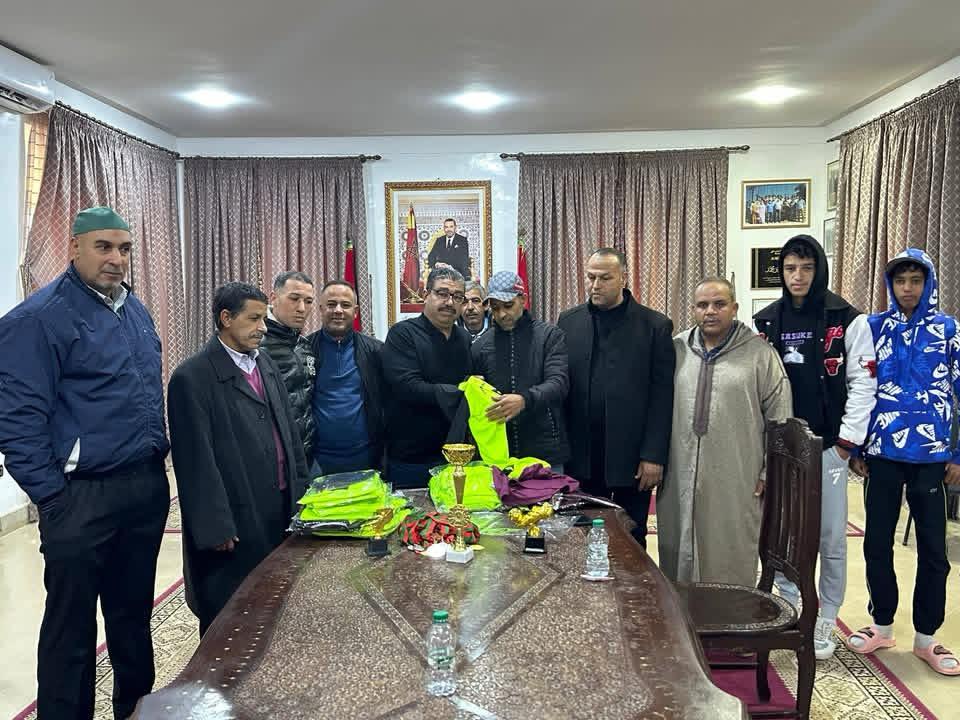 بالصور: المجلس الجماعي لواحة سيدي إبراهيم بمراكش يدعم جمعية بورات الحمرين بلعكيد 2 تعزيزًا للأنشطة الرياضية المحلية 5 1000422874