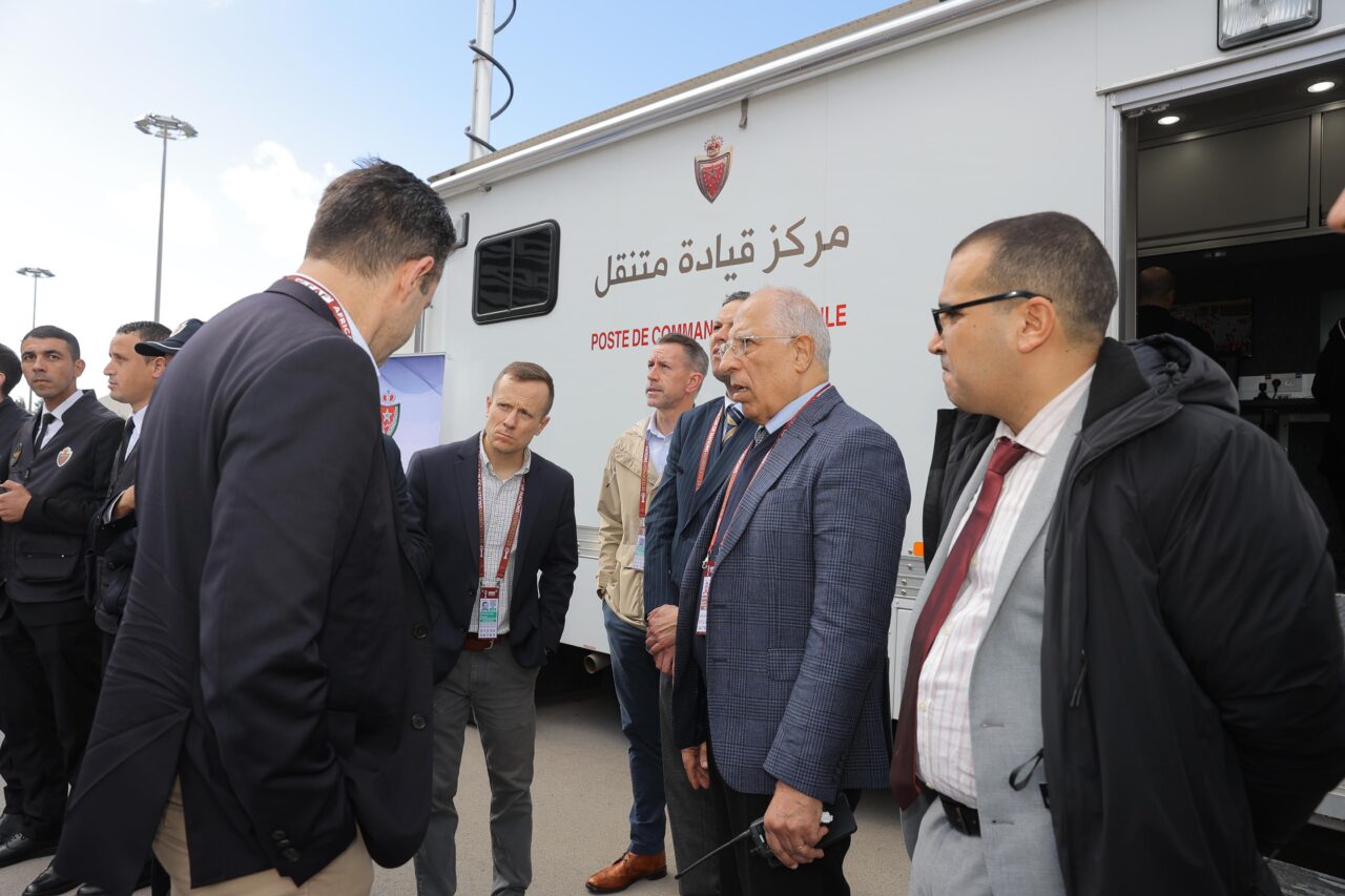 المديرية العامة للأمن الوطني تستقبل وفدا رسميا من مكتب التحقيقات الفيدرالي الأمريكي « FBI » للاطلاع على ترتيبات أمن كأس أمم إفريقيا. 2 1000424476