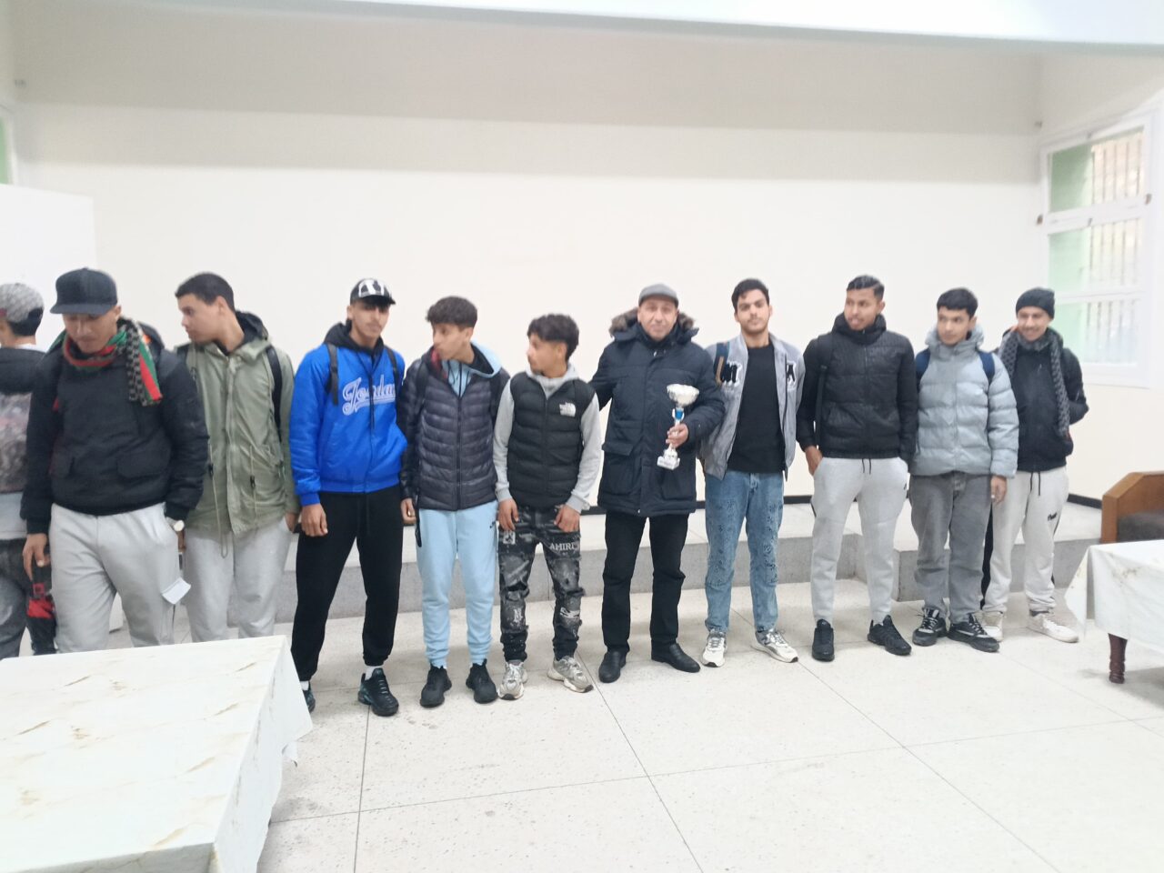 فريق كرة اليد بثانوية موسى بن نصير التأهيلية يتوج بالبطولة الإقليمية لمديرية التعليم بالخميسات 2 1000424518