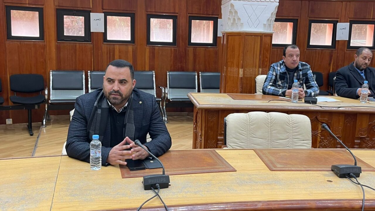 الصور: برئاسة الشافقي.. مجلس مقاطعة المنارة يتدارس ملفات النظافة والإنارة والعقار خلال دورة يناير العادية 2 1000425063