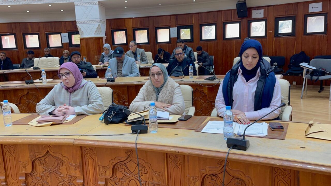 الصور: برئاسة الشافقي.. مجلس مقاطعة المنارة يتدارس ملفات النظافة والإنارة والعقار خلال دورة يناير العادية 4 1000425065