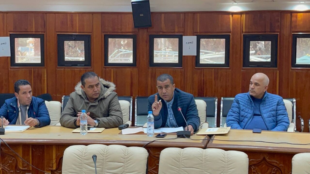 الصور: برئاسة الشافقي.. مجلس مقاطعة المنارة يتدارس ملفات النظافة والإنارة والعقار خلال دورة يناير العادية 6 1000425067