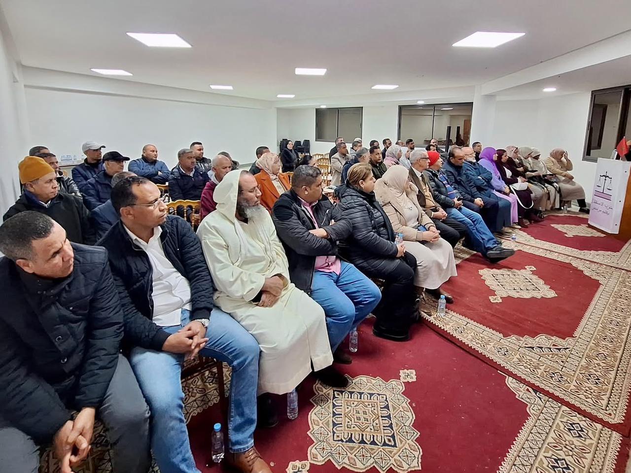 بالصور : حزب الاستقلال بمراكش يطلق استعداداته للاحتفال بالذكرى 82 لتقديم وثيقة المطالبة بالاستقلال 3 1000426815