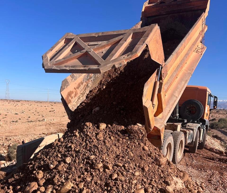 بالصور : عامل إقليم شيشاوة بوعبيد الكراب يقف على كل كبيرة وصغيرة خلال تدخلات فك العزلة بعد الاضطرابات الجوية 6 1000428309