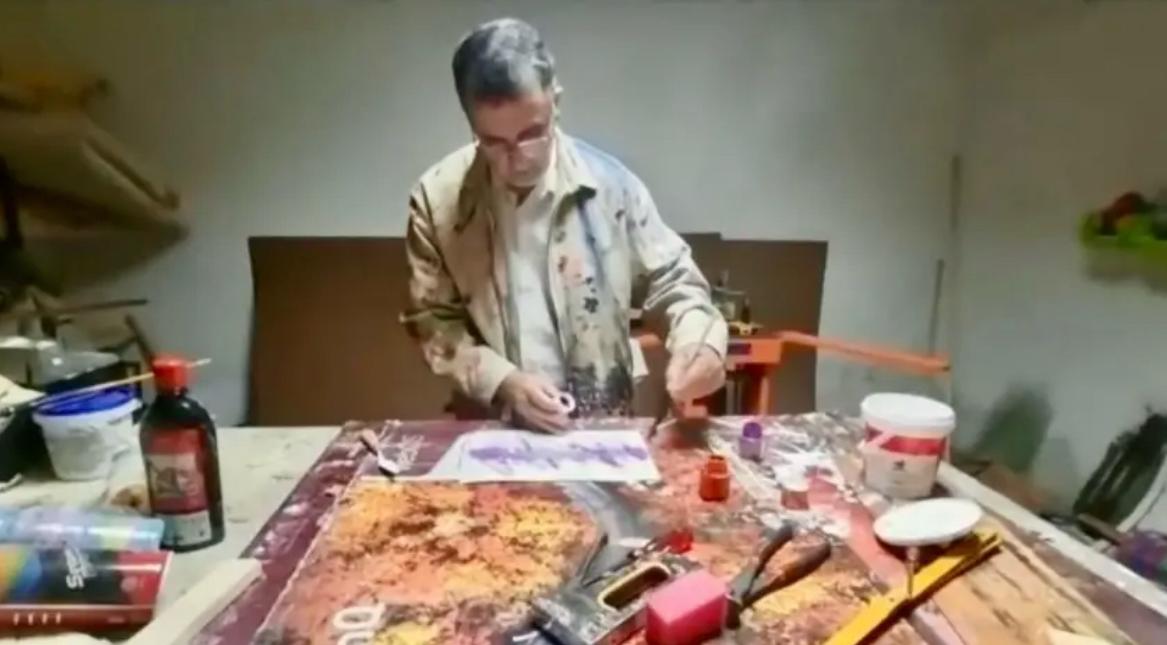 مراكش.. قصر البديع يفتح أبوابه لرحلة تشكيلية صوفية للفنان مراد بولرباح 2 1000428349