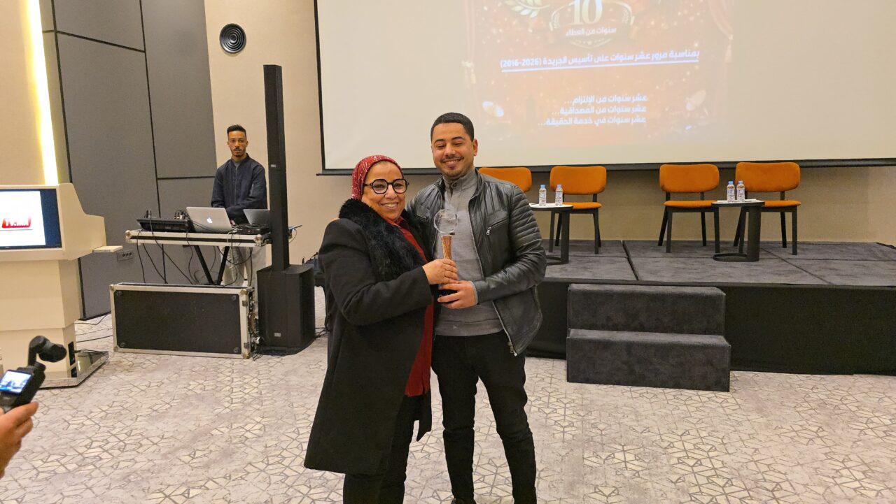 جريدة “صوت العدالة” تكرّم المصور الصحفي مروان غناج 3 1000441565