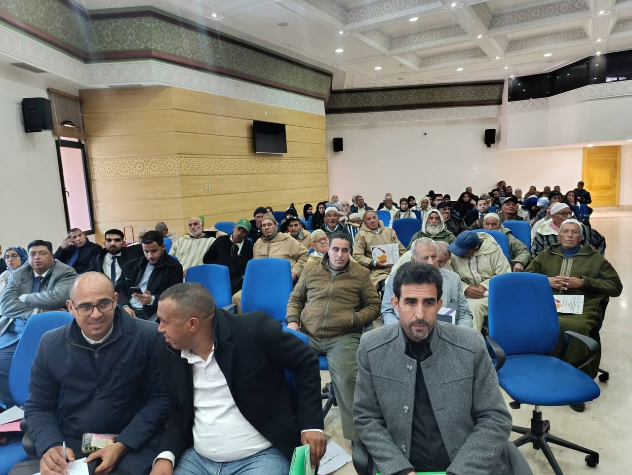 قلعة السراغنة : ندوة علمية تناقش قضايا أملاك الجماعات السلالية بالإقليم . 3 1000443737