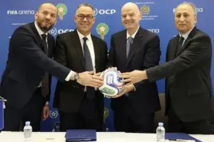 Gianni Infantino annonce la signature d un accord pour l installation de 30 mini terrains FIFA Arena au Maroc