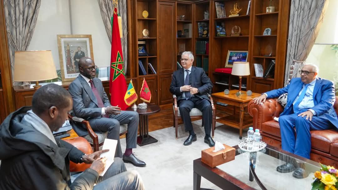 نزار بركة وزير التجهيز و الماء ، يلتقي السيد إل مالك نداي ، رئيس الجمعية الوطنية لجمهورية السنغال ، أثناء زيارته إلى المملكة المغربية. 1 IMG 20260109 WA0072