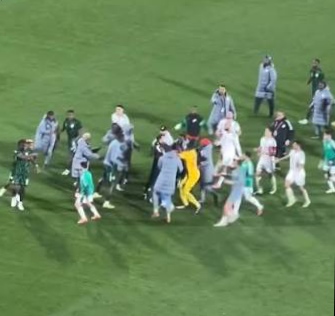 تقرير مراقب مباراة الجزائر ونيجيريا يثير جدلاً واسعاً ويدعو لتدخل الكاف 1 IMG 20260111 170156