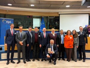 b6a9391e 4f08 4bc2 83f7 3de1b031b5f3