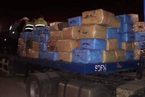 الدرك الملكي بالناظور يُفشل عملية تهريب 130 رزمة من المخـدرات بميناء غرب المتوسط 3 1000446868