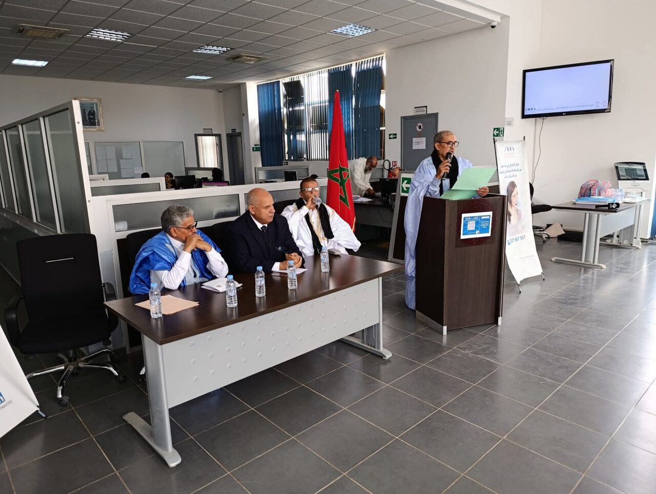 لقاء تواصلي بالعيون لتعزيز خدمات المتقاعدين وقدماء المحاربين 4 1000456514