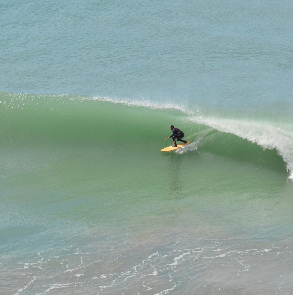 أمواج بوجدور توحد العالم: "كاب 8" يتحول إلى ملتقى دولي للرياضة والسياحة العائلية. 5 1000457987