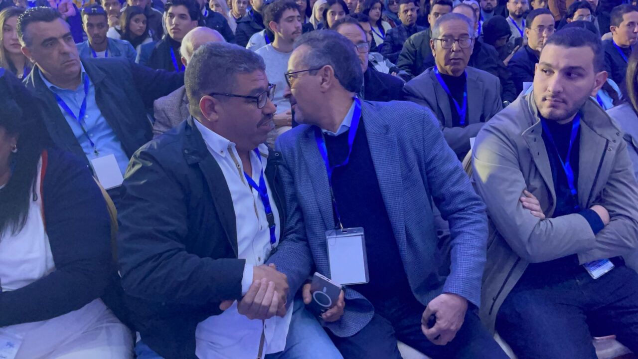 محمد الشقيق رئيس جماعة واحة سيدي إبراهيم يقود مشاركة واحة سيدي إبراهيم في المؤتمر الجهوي لشباب حزب الأصالة والمعاصرة 2 1000458113