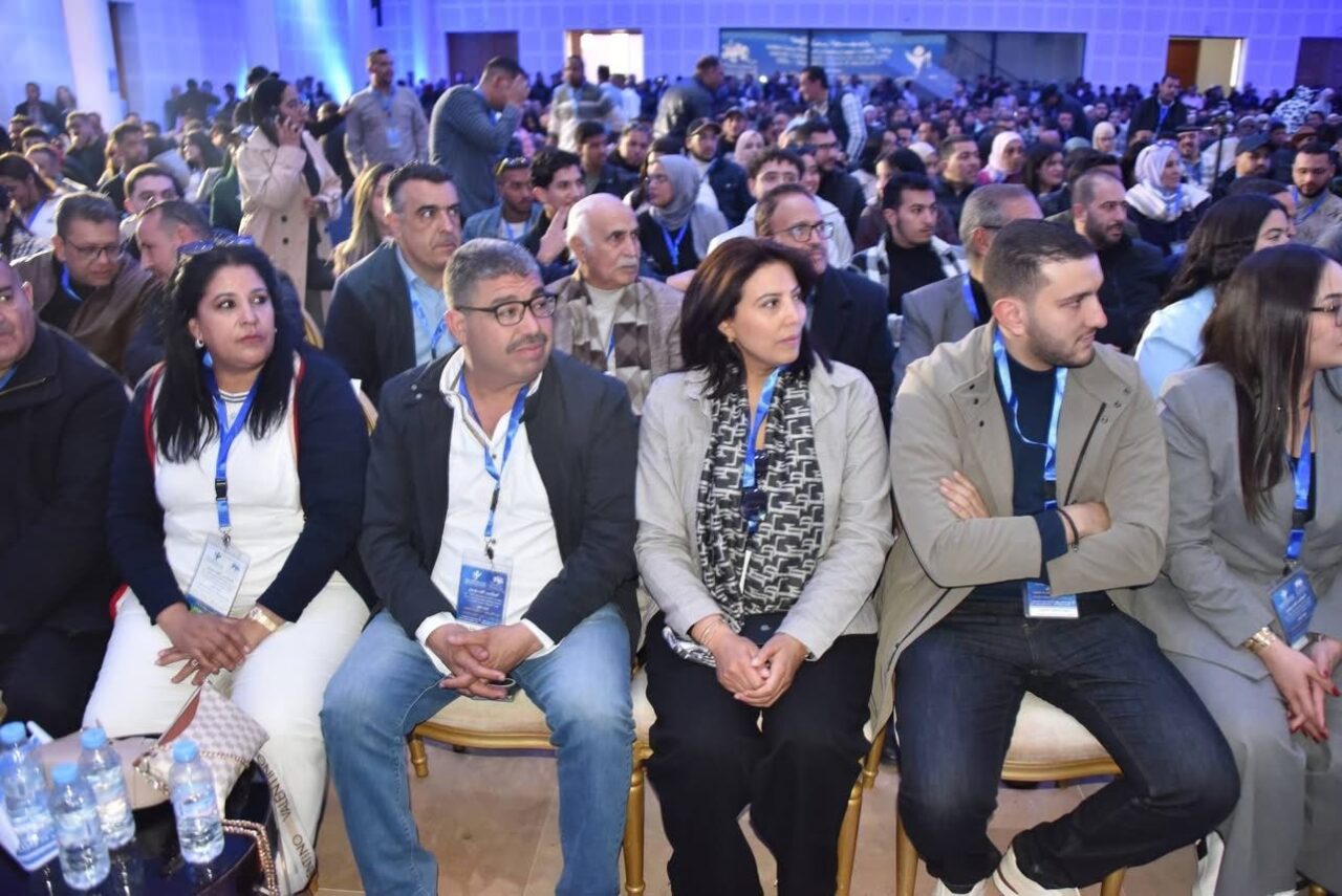 محمد الشقيق رئيس جماعة واحة سيدي إبراهيم يقود مشاركة واحة سيدي إبراهيم في المؤتمر الجهوي لشباب حزب الأصالة والمعاصرة 6 1000458117