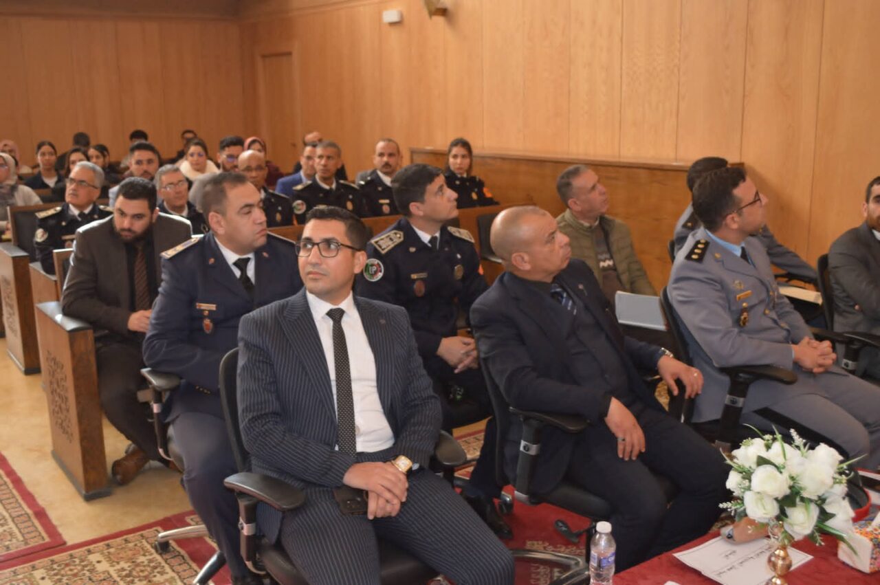 المحكمة الابتدائية بتاوريرت تخلّد اليوم الوطني للسلامة الطرقية بندوة جهوية وتنهي أشغالها بتوصيات عملية 5 1000460639