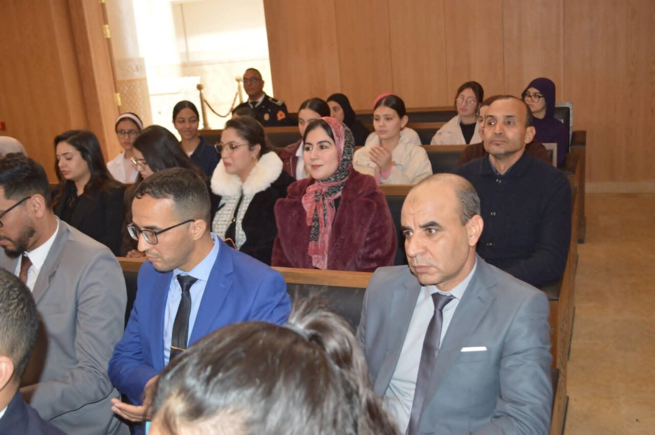 المحكمة الابتدائية بتاوريرت تخلّد اليوم الوطني للسلامة الطرقية بندوة جهوية وتنهي أشغالها بتوصيات عملية 6 1000460640