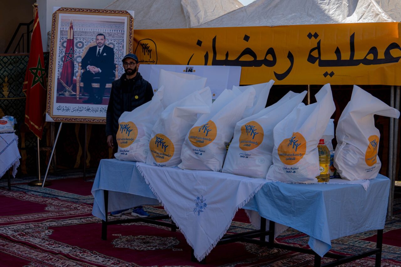 عامل إقليم سيدي بنور يشرف على استفادة أزيد من 13 ألف أسرة من عملية “رمضان 1447 7 1000463077
