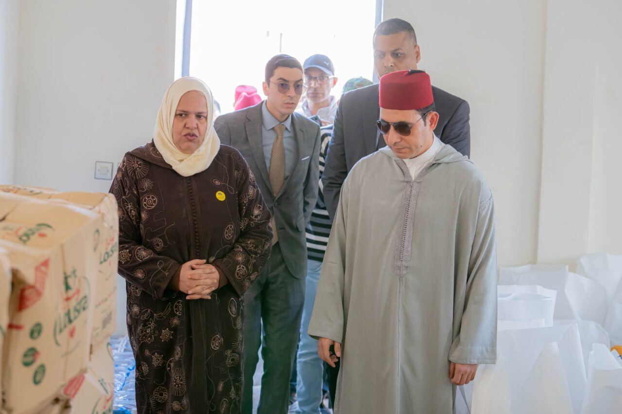 عامل إقليم سيدي بنور يشرف على استفادة أزيد من 13 ألف أسرة من عملية “رمضان 1447 3 1000463080