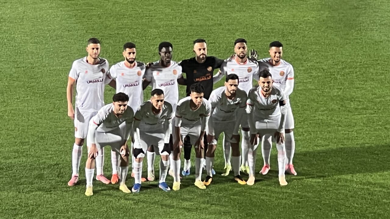 تعادل مثير بين نهضة بركان والرجاء الرياضي في مباراة مؤجلة 2 IMG 9883